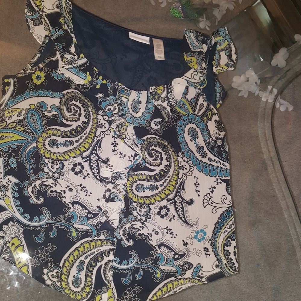 Liz beautiful blue paisley summer top.